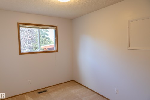 1016 48 Street Nw, Edmonton, AB 