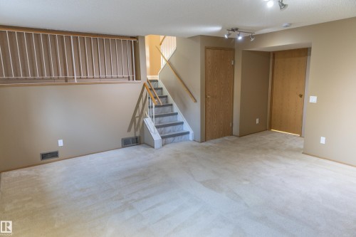 1016 48 Street Nw, Edmonton, AB 