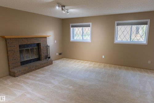 1016 48 Street Nw, Edmonton, AB 
