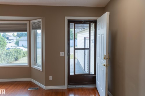 1016 48 Street Nw, Edmonton, AB 