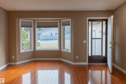 1016 48 Street Nw, Edmonton, AB 