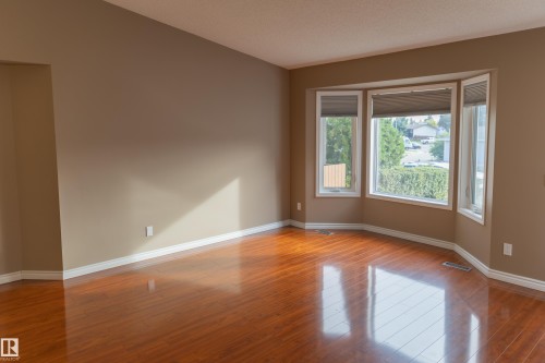 1016 48 Street Nw, Edmonton, AB 