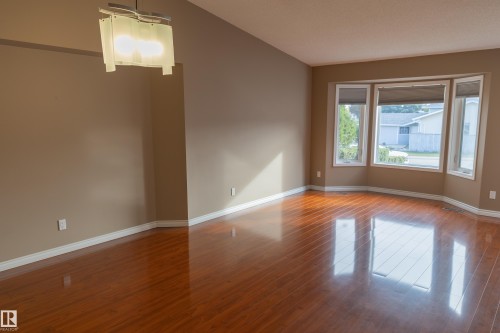 1016 48 Street Nw, Edmonton, AB 