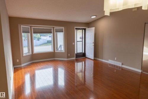 1016 48 Street Nw, Edmonton, AB 