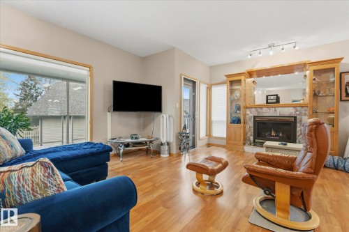 Living room - 7 Linkside Pl, Spruce Grove, AB 