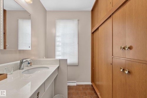 12304 Grand View Drive Nw, Edmonton, AB 