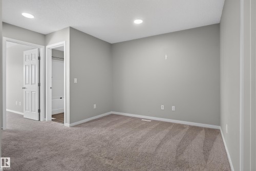 9330 Cooper Bend Sw, Edmonton, AB 