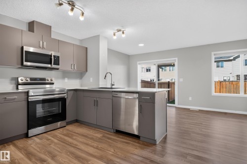 9330 Cooper Bend Sw, Edmonton, AB 
