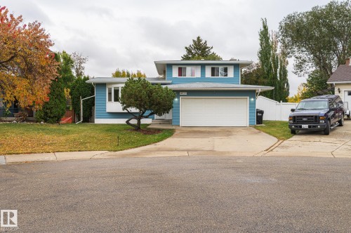 4020 GALLOWAY Bay   Sherwood Park, AB T8A 2L4