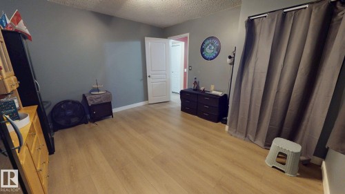 15135 43 Street Nw, Edmonton, AB 