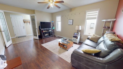 15135 43 Street Nw, Edmonton, AB 