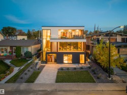 8915 STRATHEARN Drive NW  Edmonton, AB T6C 4C8