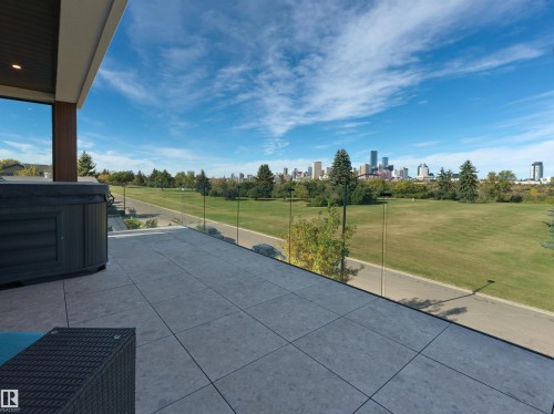 8915 Strathearn Drive Nw, Edmonton, AB 