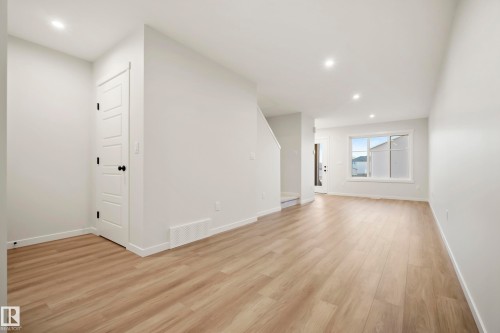 17214 4 Street Nw, Edmonton, AB 
