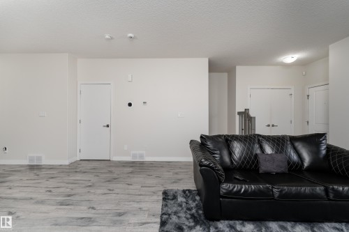 5433 Chappelle Road Sw, Edmonton, AB 