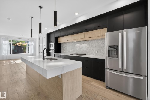 11207 75 Avenue Nw, Edmonton, AB 