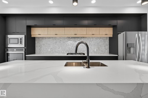 11207 75 Avenue Nw, Edmonton, AB 