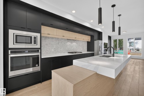 11207 75 Avenue Nw, Edmonton, AB 