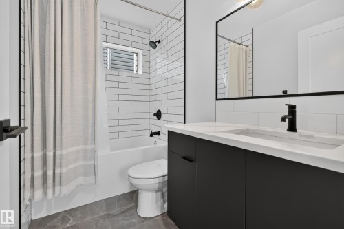 11207 75 Avenue Nw, Edmonton, AB 