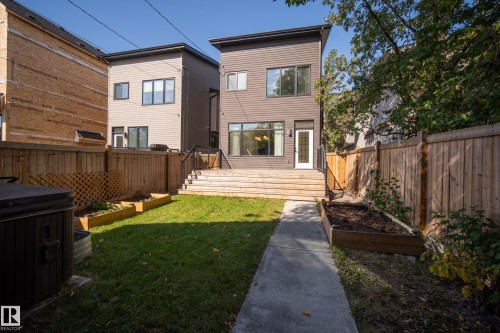 11207 75 Avenue Nw, Edmonton, AB 