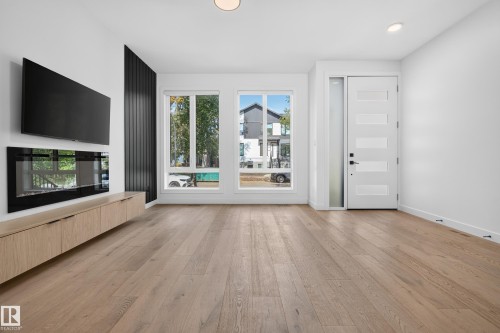 11207 75 Avenue Nw, Edmonton, AB 
