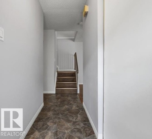 7143 180 Street Nw, Edmonton, AB 
