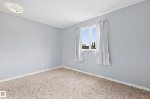 10440 16 Avenue Nw, Edmonton, AB 