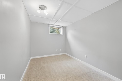 10440 16 Avenue Nw, Edmonton, AB 