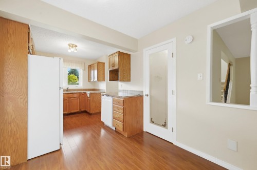 10440 16 Avenue Nw, Edmonton, AB 