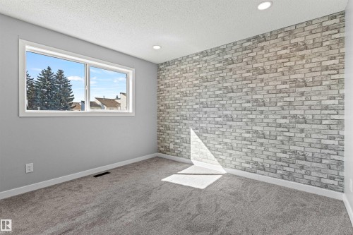 50 Woodvale Village Nw, Edmonton, AB 