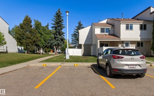 50 Woodvale Village Nw, Edmonton, AB 