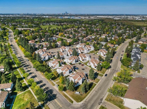 50 Woodvale Village Nw, Edmonton, AB 