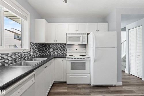 50 Woodvale Village Nw, Edmonton, AB 