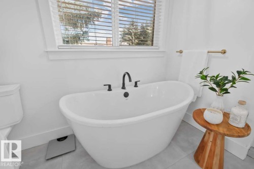 98 Wolf Crescent Nw, Edmonton, AB 
