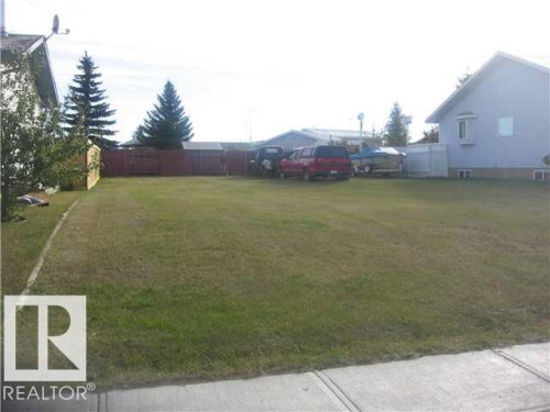 5613 45A Street, Vegreville, AB 