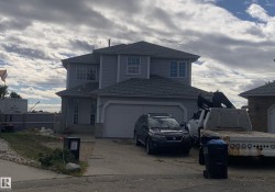 11511 9 Avenue NW  Edmonton, AB T6J 6T9