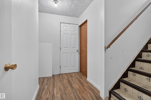 3526 122 Avenue Nw, Edmonton, AB 