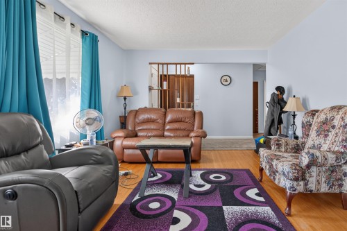 3526 122 Avenue Nw, Edmonton, AB 
