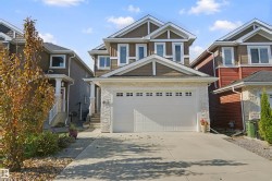 3895 ROBINS Crescent NW  Edmonton, AB T5S 0M8