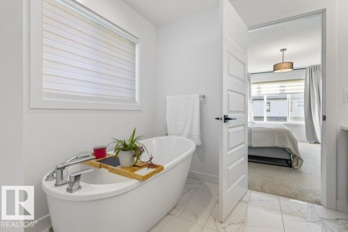 56 Raspberry Road, St. Albert, AB 