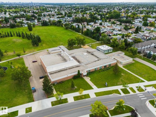 Aerial perspective featuring a residential neighborhood with ample green space - 17311 107 Street Nw, Edmonton, AB 