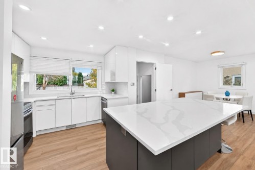 16110 82 Avenue Nw, Edmonton, AB 