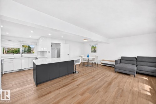 16110 82 Avenue Nw, Edmonton, AB 