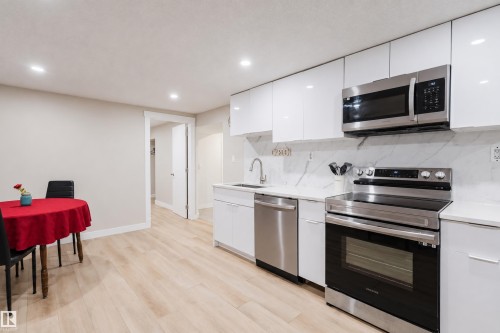 16110 82 Avenue Nw, Edmonton, AB 