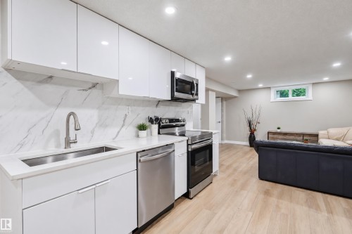 16110 82 Avenue Nw, Edmonton, AB 