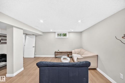 16110 82 Avenue Nw, Edmonton, AB 
