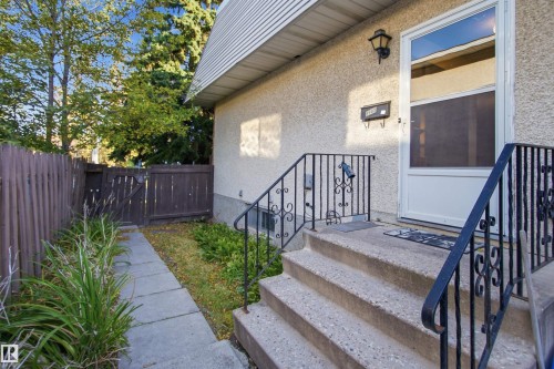 8945 78 Avenue Nw, Edmonton, AB 