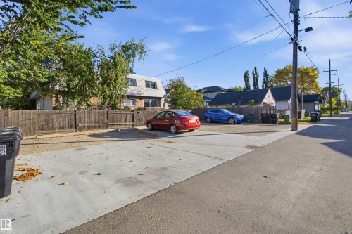 8945 78 Avenue Nw, Edmonton, AB 
