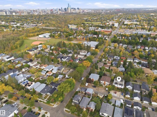 8945 78 Avenue Nw, Edmonton, AB 