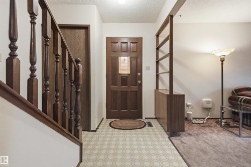8945 78 Avenue Nw, Edmonton, AB 